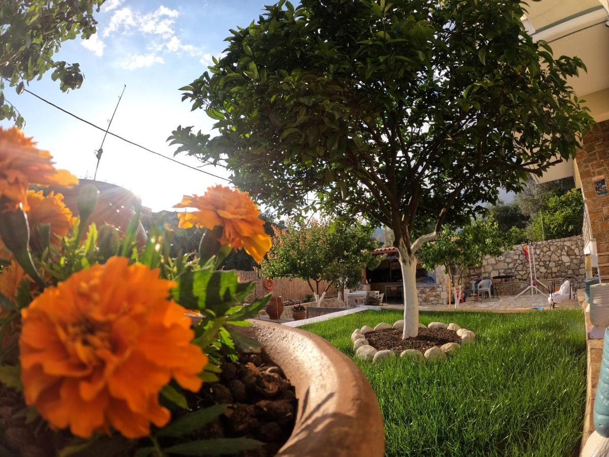 Foti Rooms Himare Bagian luar foto