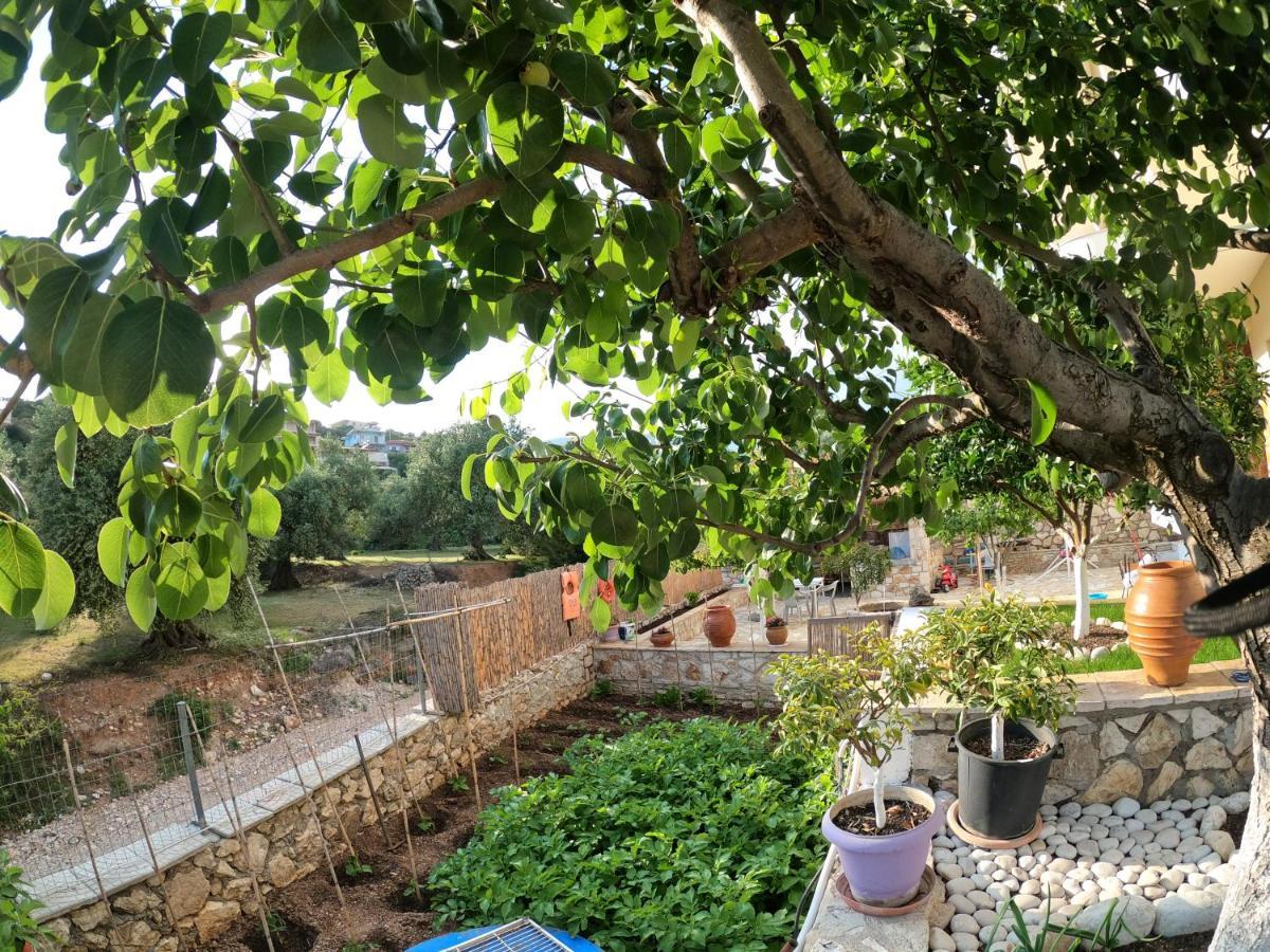 Foti Rooms Himare Bagian luar foto