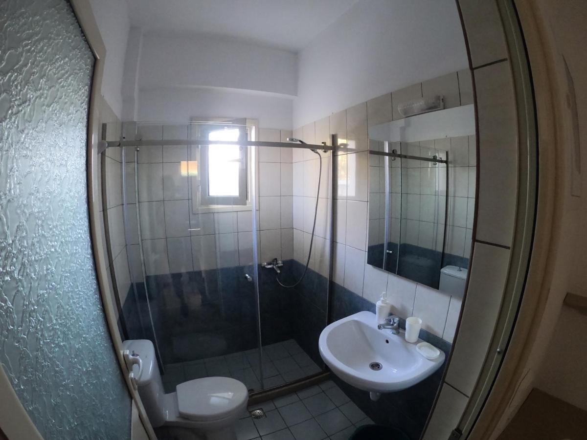 Foti Rooms Himare Bagian luar foto