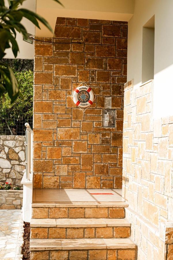 Foti Rooms Himare Bagian luar foto