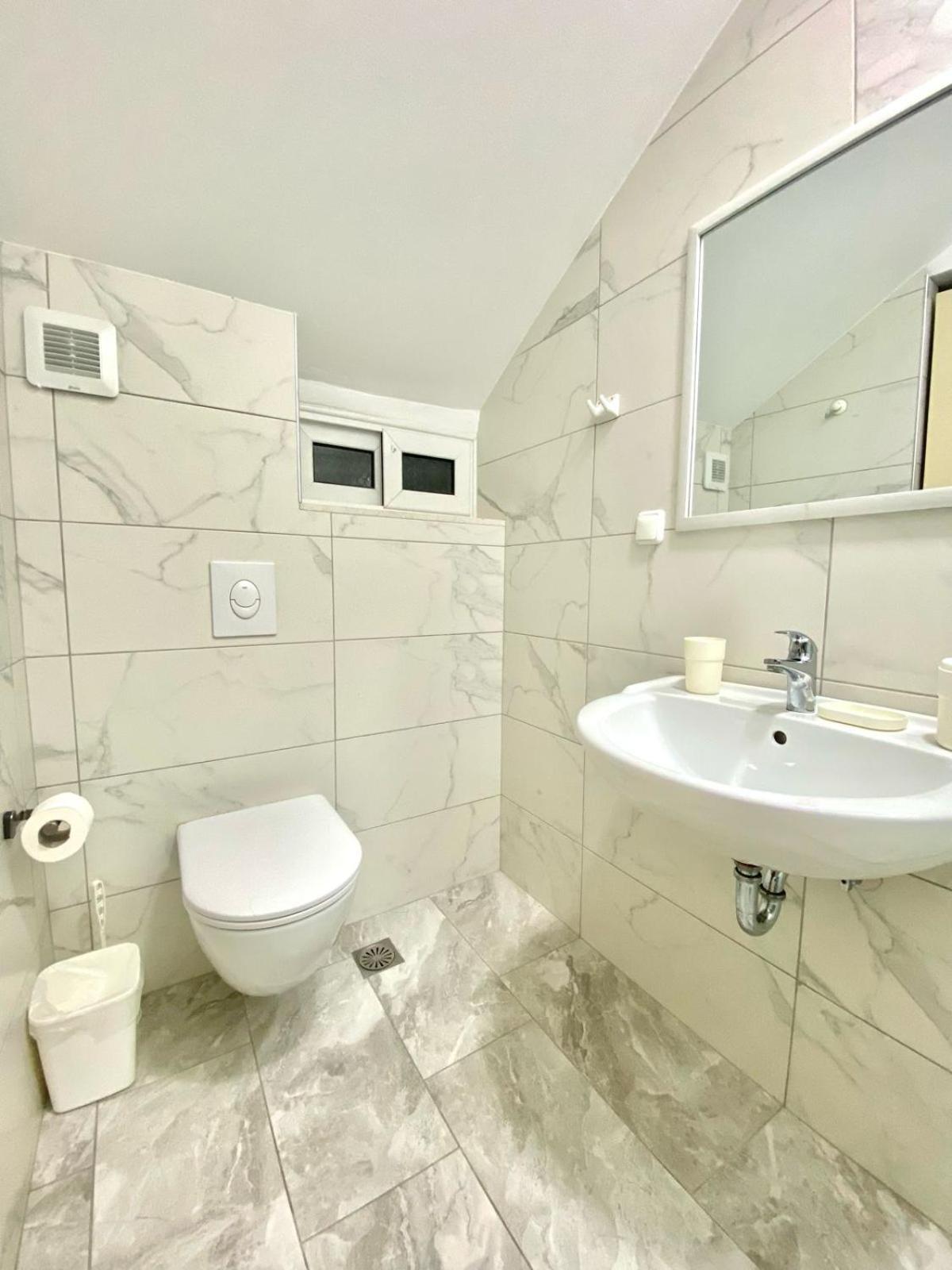 Foti Rooms Himare Bagian luar foto