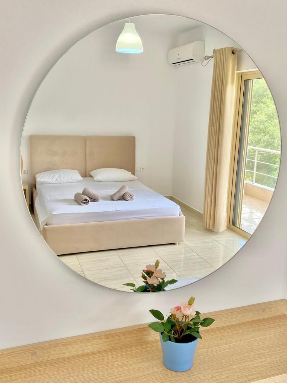 Foti Rooms Himare Bagian luar foto
