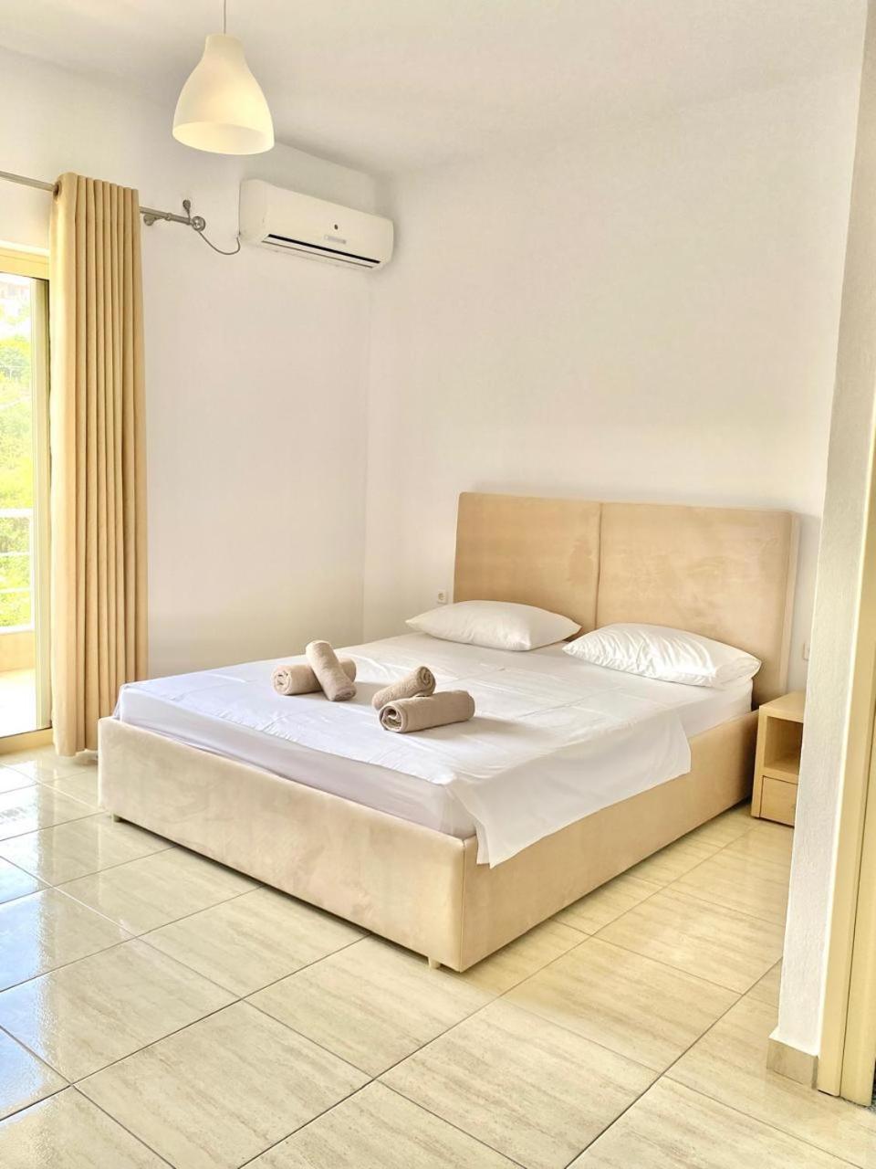 Foti Rooms Himare Bagian luar foto