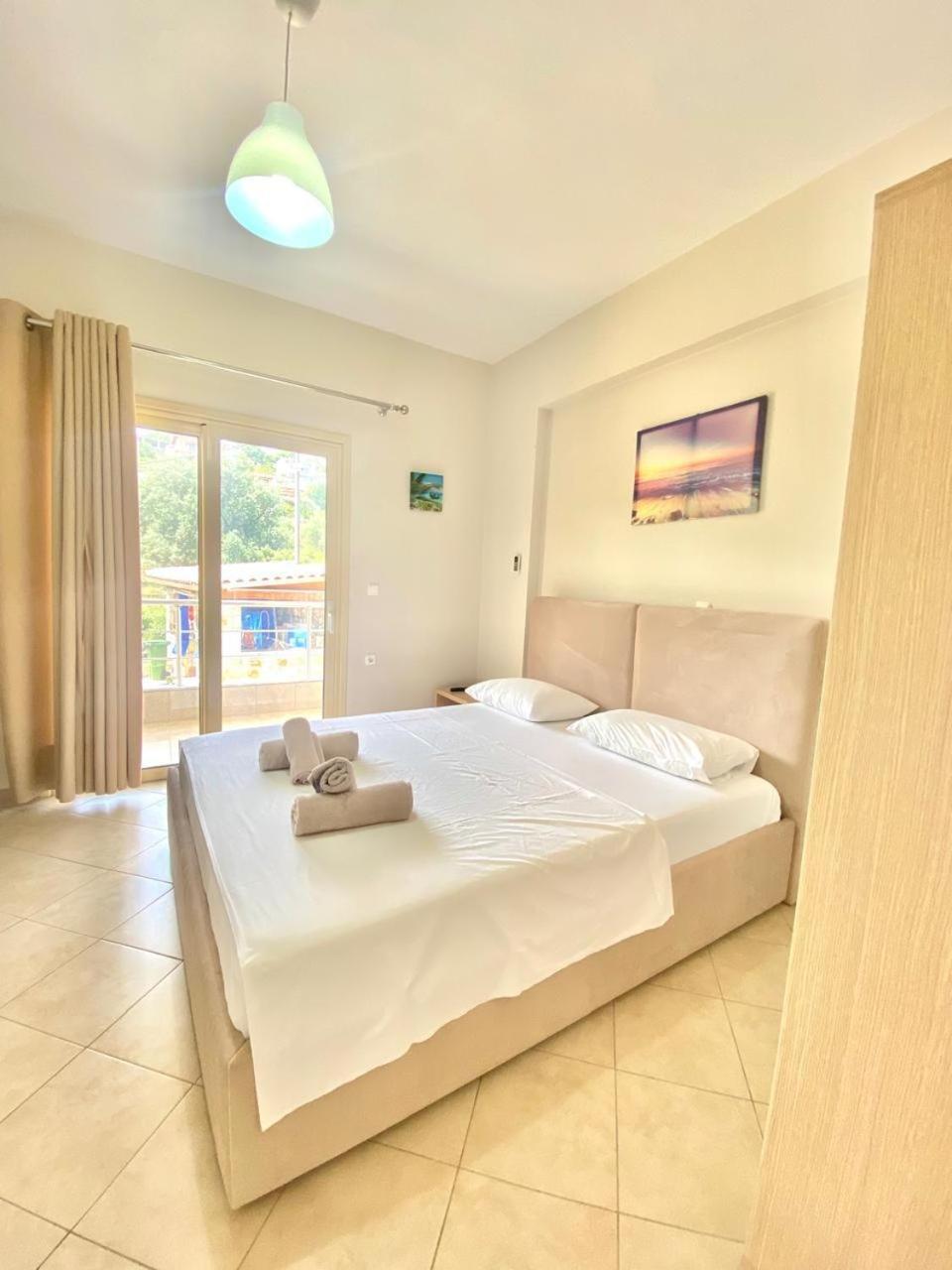 Foti Rooms Himare Bagian luar foto