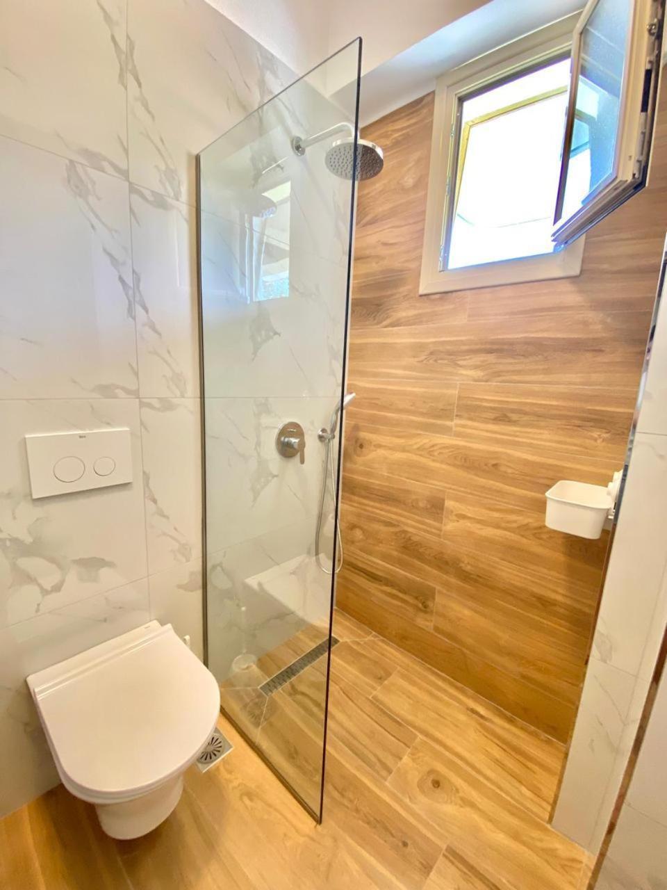 Foti Rooms Himare Bagian luar foto