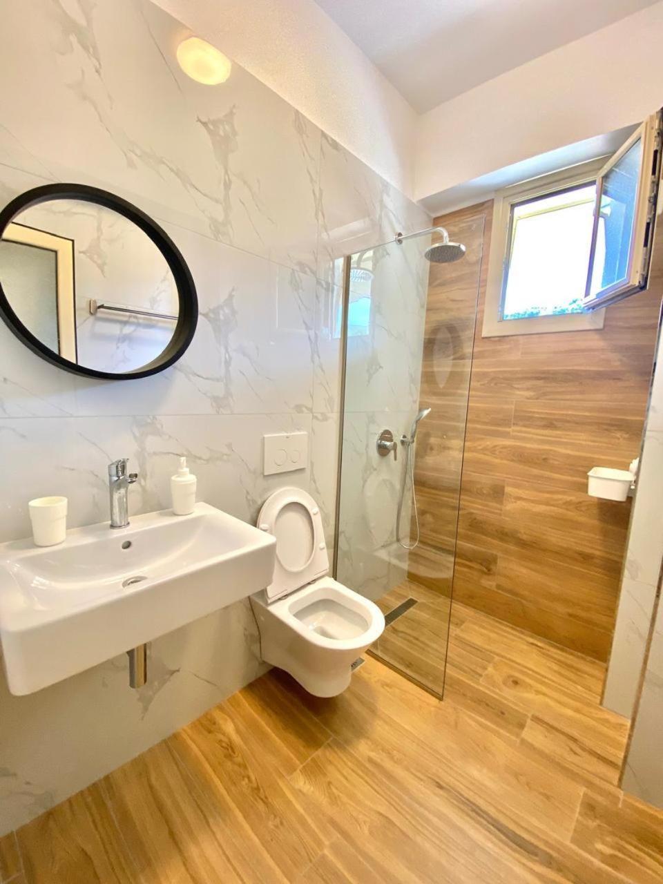 Foti Rooms Himare Bagian luar foto