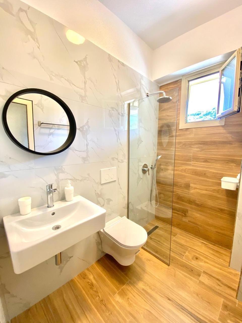 Foti Rooms Himare Bagian luar foto