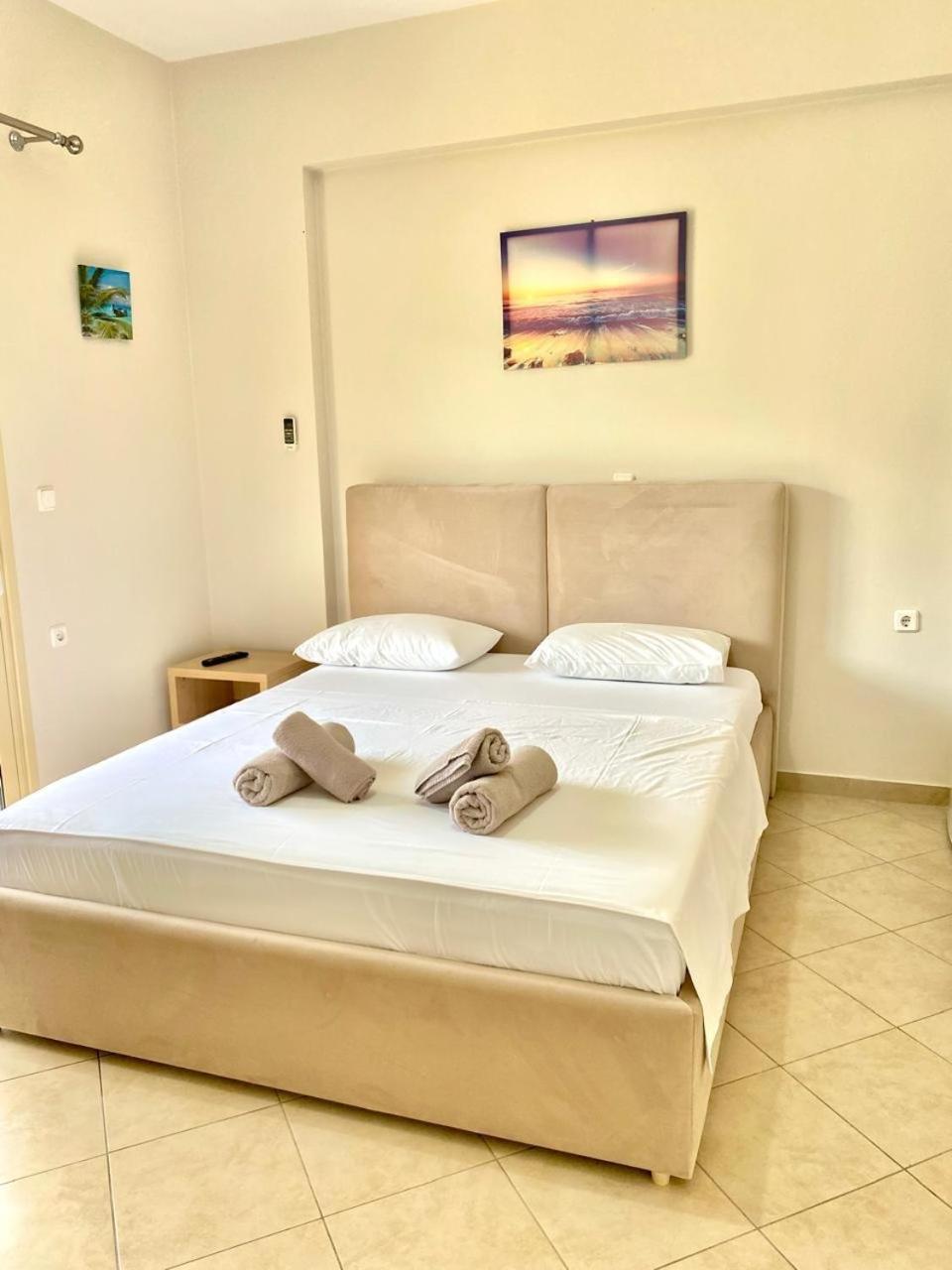 Foti Rooms Himare Bagian luar foto