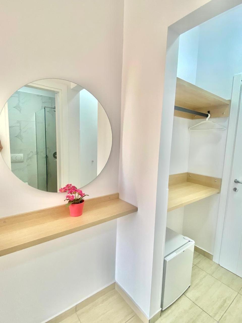 Foti Rooms Himare Bagian luar foto