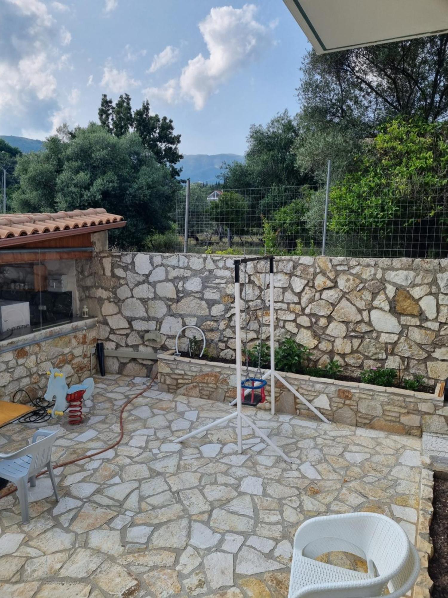 Foti Rooms Himare Bagian luar foto