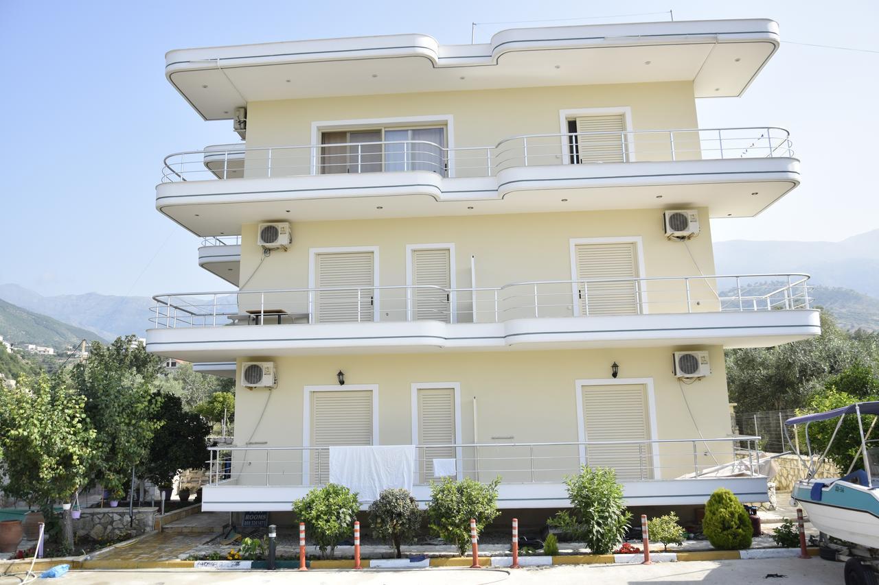 Foti Rooms Himare Bagian luar foto