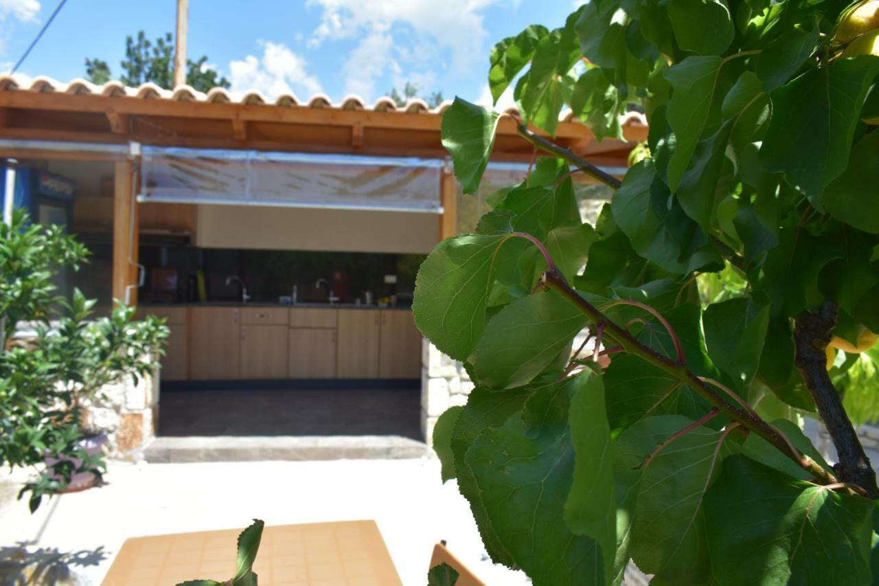 Foti Rooms Himare Bagian luar foto